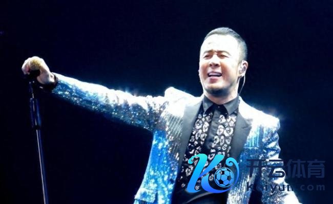 杨坤疑恋情曝光